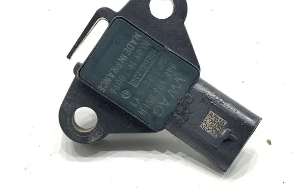 Volkswagen Golf VII Air pressure sensor 04E906051H