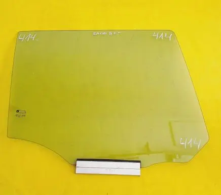 Opel Zafira B Rear door window glass