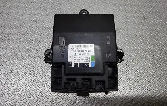 Mercedes-Benz B W245 Door control unit/module A1698207126
