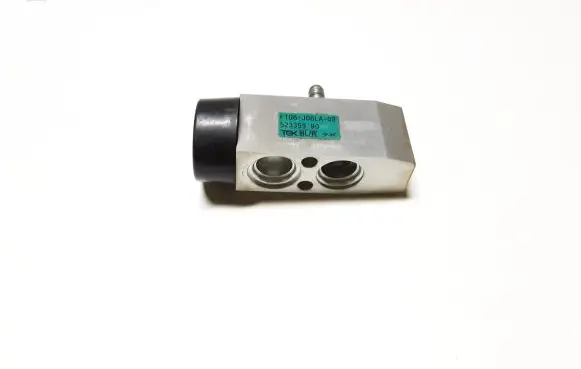 KIA Sorento Air conditioning (A/C) expansion valve F108JD6LA02 523359
