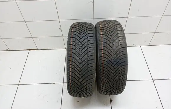 Toyota Yaris R15 winter tire 1555r15 Hankook