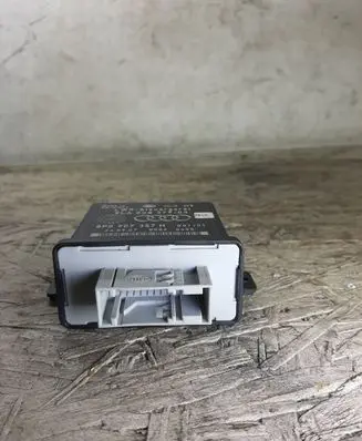 Audi A6 S6 C6 4F Light module LCM 5LA00837903 8P0907357H
