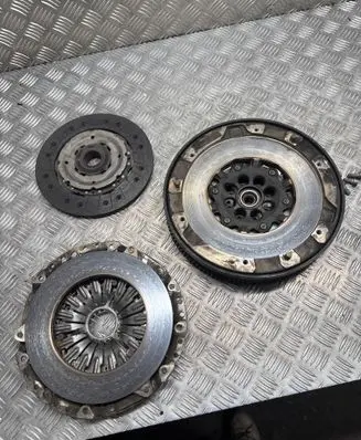 BMW X1 E84 Clutch set kit 7615631 7637279 7615628