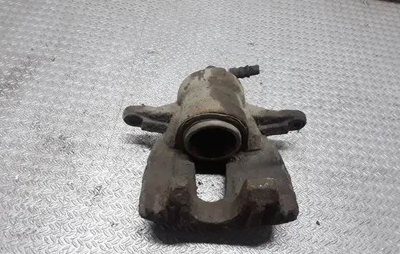 Toyota Corolla Verso AR10 Front brake caliper