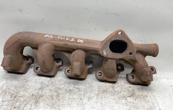 Volvo XC70 Exhaust manifold