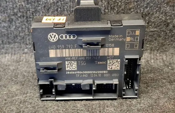 Volkswagen Touareg II Door control unit/module 4H0959792F