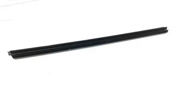 Citroen Berlingo Rubber seal front door window/glass 