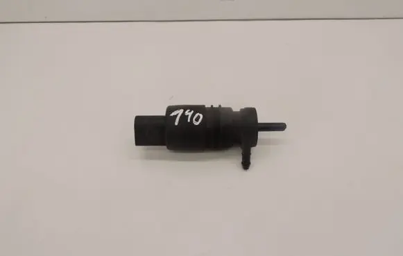 Audi A4 S4 B6 8E 8H Windscreen/windshield washer pump D140