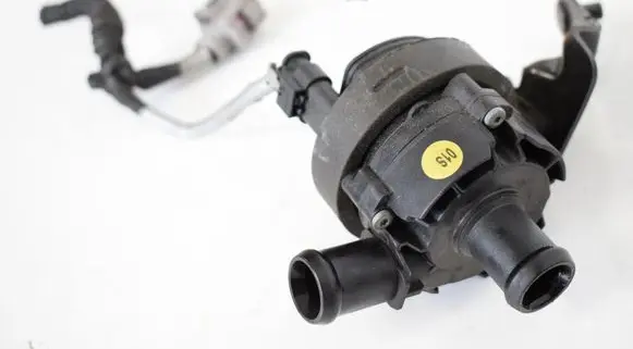 Audi A3 S3 8V Electric auxiliary coolant/water pump 0392023212 5G0965567B