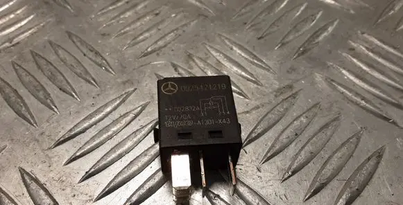 Mercedes-Benz E W211 Other relay 0025421219