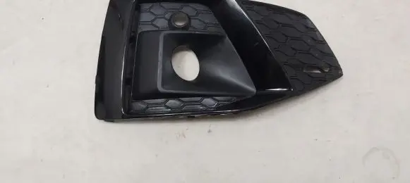 Audi A4 S4 B9 8W Front bumper lower grill