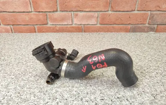 BMW 7 F01 F02 F03 F04 Engine coolant pipe/hose 7575425
