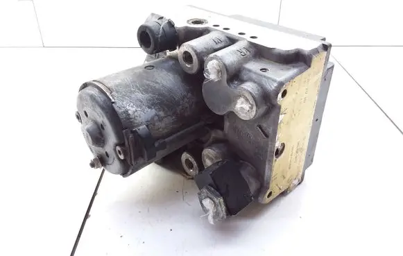 Mercedes-Benz E W210 ABS Pump 0024319712 0265217007