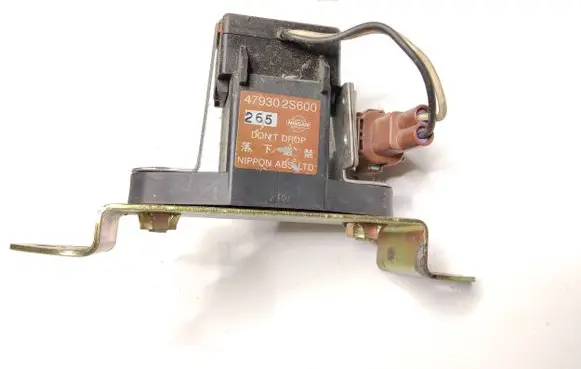 Nissan Navara D22 Airbag deployment crash/impact sensor 479302S600