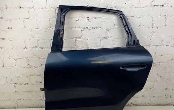 Porsche Macan (95B) Rear door