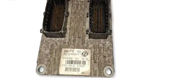 Fiat Punto (188) Engine control unit/module 51784957 DAM5SF3W2 6160109906