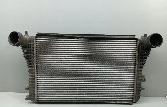 Skoda Octavia Mk2 (1Z) Intercooler radiator 1K0145803E