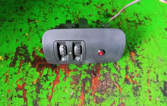 Renault Megane II Light switch 8200176081