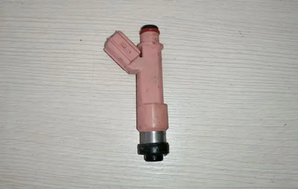 Toyota Yaris Fuel injectors set 2325021091