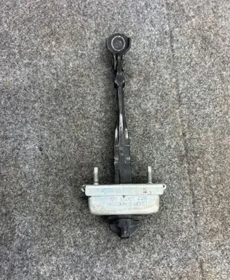 Opel Astra J Rear door check strap stopper 5173991 1324301