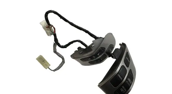 Honda Accord Steering wheel buttons/switches M29813