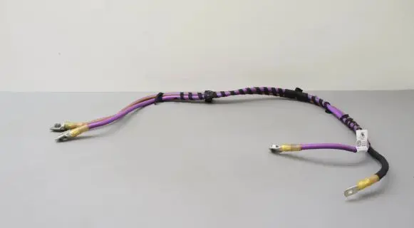 Audi Q7 4M Positive cable (battery) 4M0971227BG