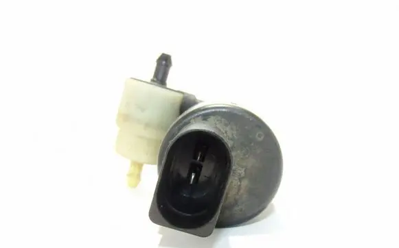 Mercedes-Benz E W212 Windscreen/windshield washer pump 2048660221