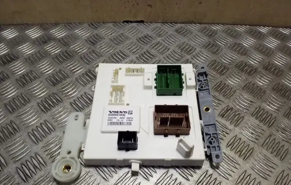 Volvo XC90 Comfort/convenience module 32233459AB