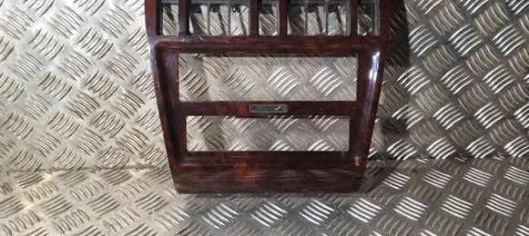 Radio/GPS head unit trim