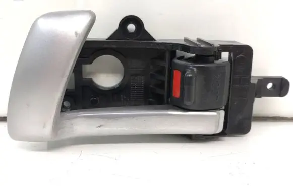 Hyundai Santa Fe Front door interior handle 82613cm000