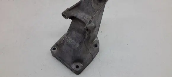 Mercedes-Benz C W203 Engine mounting bracket A6112230704
