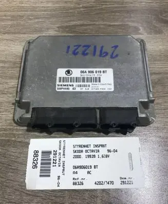 Skoda Octavia Mk2 (1Z) Engine control unit/module ECU 06a906019bt 5wp444503