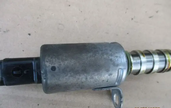 Peugeot 508 Camshaft vanos timing valve 9825813780