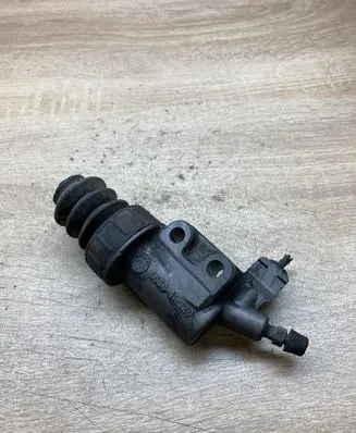 Mazda 5 Clutch master cylinder CC3041920 DE68037