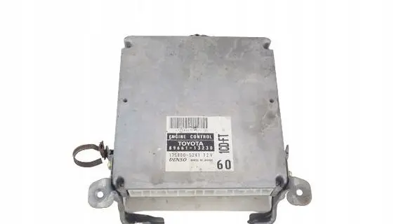 Toyota Corolla E120 E130 Engine control unit/module ECU 8966113230