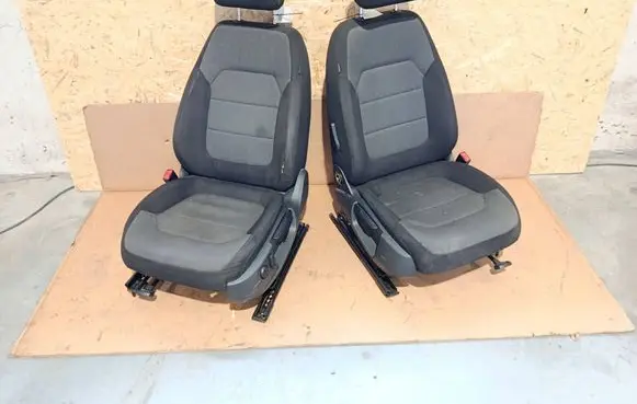 Volkswagen PASSAT B7 Seat set