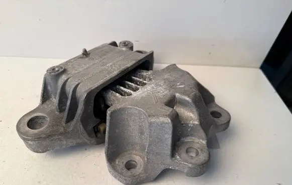 Ford Focus Engine mounting bracket JX617M121KD 538C99 538099