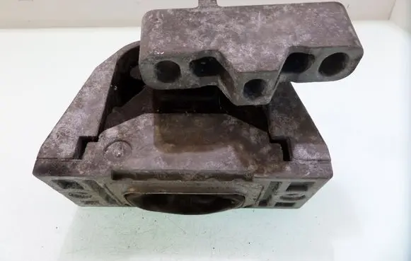 Volkswagen Golf IV Engine mount bracket 1J0199262