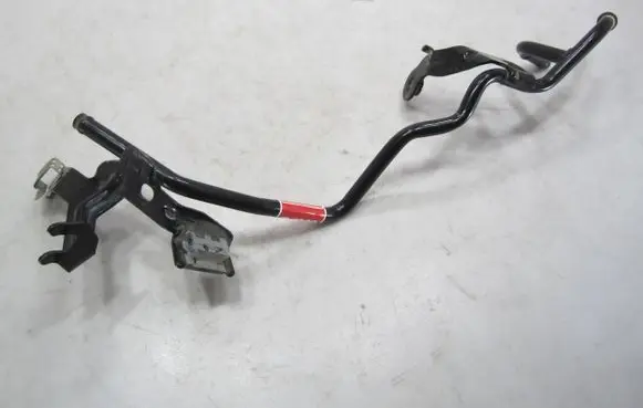 Volkswagen PASSAT B8 Engine coolant pipe/hose 04L121070AB