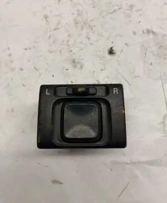 Suzuki Grand Vitara I Wing mirror switch A03A4