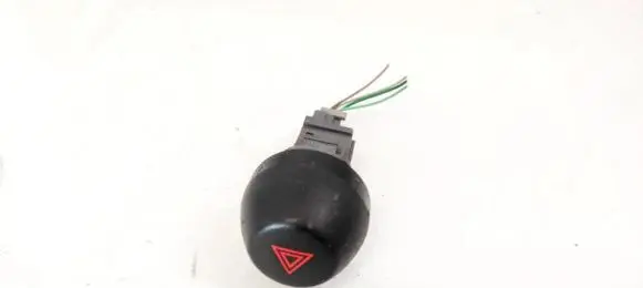 Toyota RAV 4 (XA30) Hazard light switch 15B060