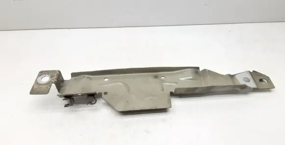 Volvo S90, V90 Fender mounting bracket
