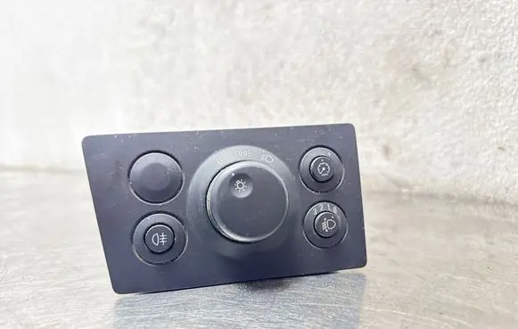 Opel Zafira B Light switch 13205863 LK04060130
