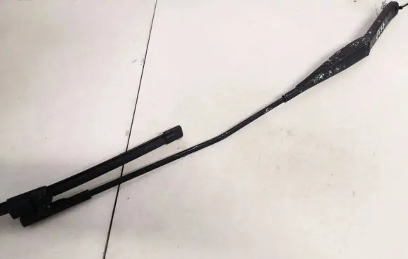 Ford Focus Front wiper blade arm 4m5117526cb