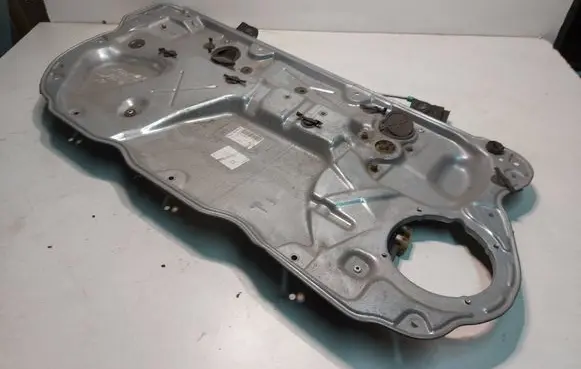 Volkswagen Polo Front door window regulator with motor 6Q3837461G 03042006