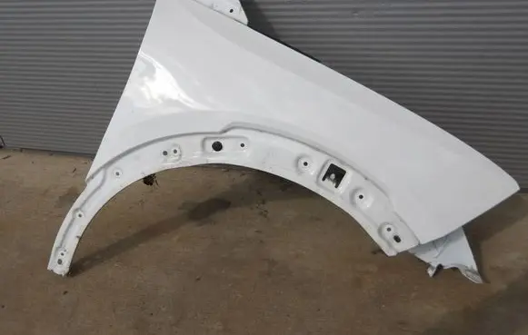 Opel Mokka B Fender 