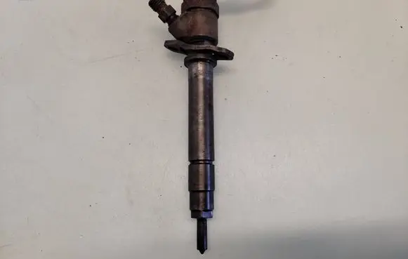Volvo XC70 Fuel injector 0445110078 8658351