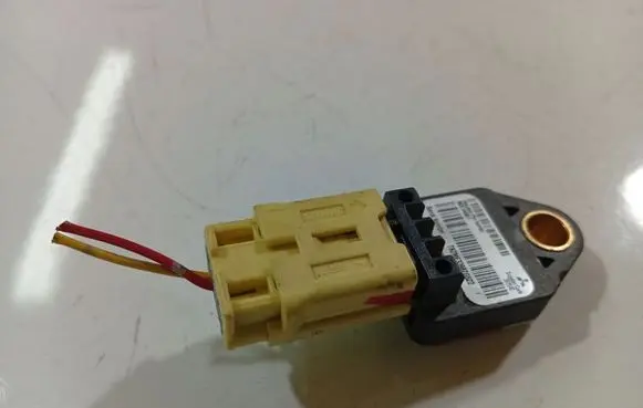 Mitsubishi Outlander Airbag deployment crash/impact sensor 8651A001