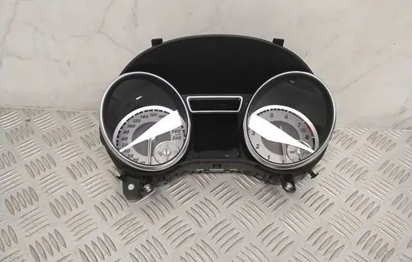 Mercedes-Benz CLA C117 X117 W117 Speedometer (instrument cluster) A1179007301