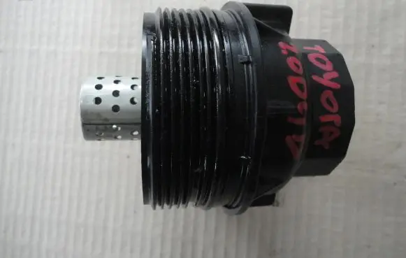 Toyota RAV 4 (XA30) Oil filter cover 